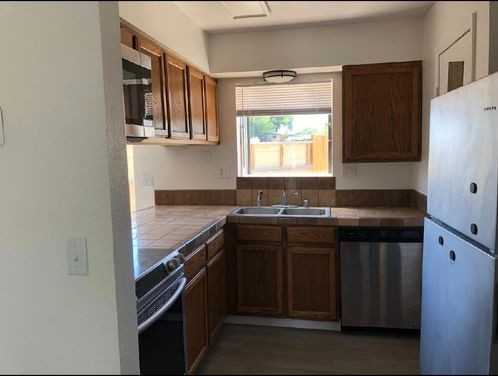 1060 Dolores Ln - Photo 3 of 12