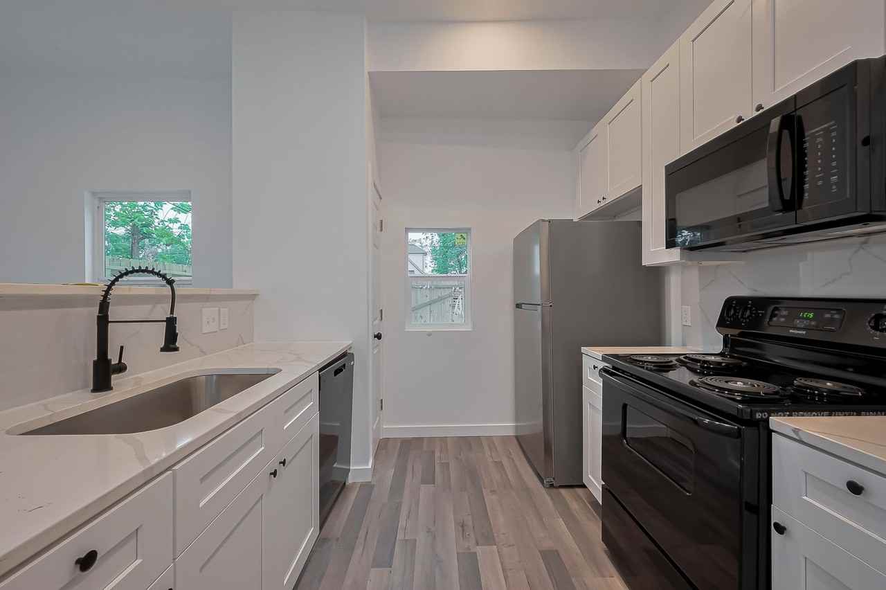 9005 Hilda St - Photo 7 of 17