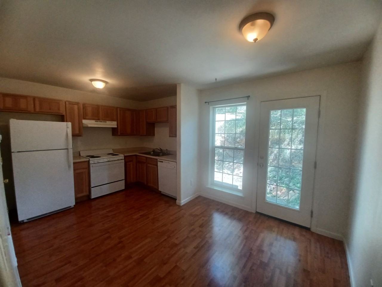 533 N 12th St - Photo 4 of 12