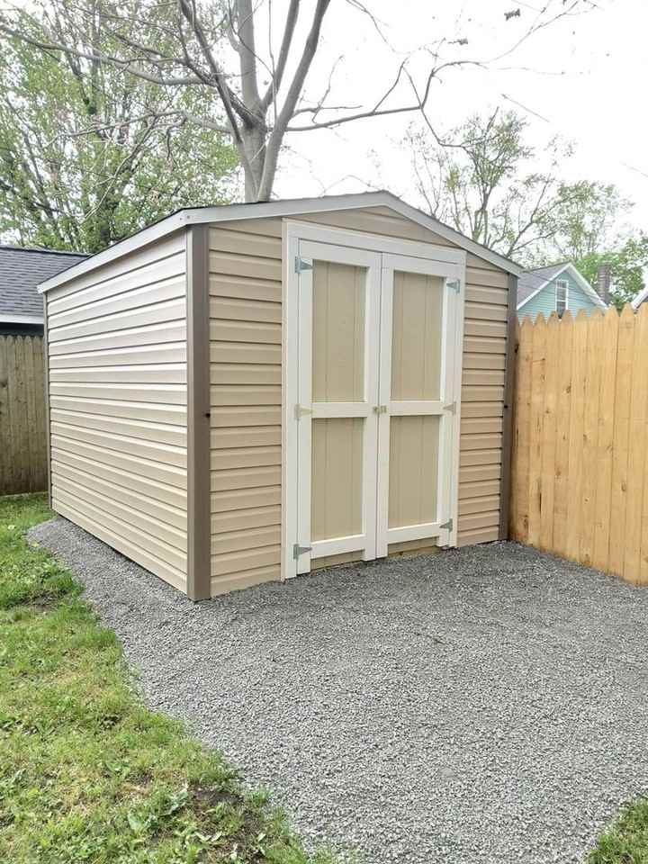 512 E Douglas St - Photo 3 of 15