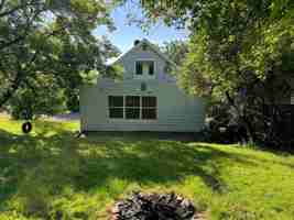 featured image of 1318 E 11th St