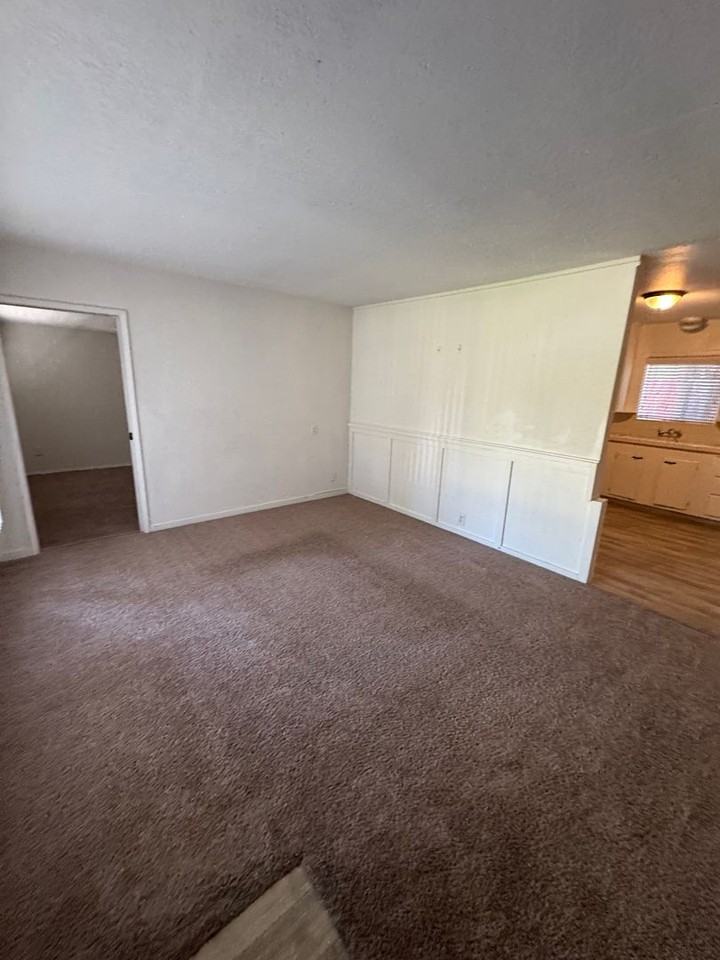 732 S Church St - Photo 2 of 18