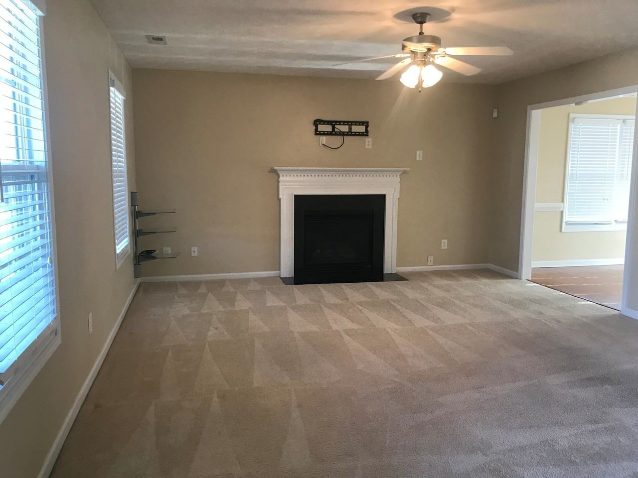 223 Lochwood Drive - Photo 3 of 22