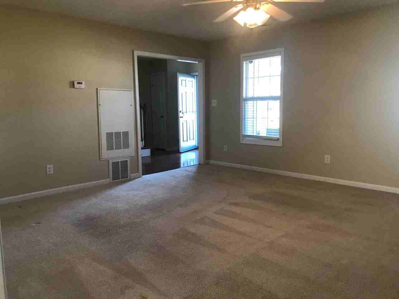 223 Lochwood Drive - Photo 5 of 22