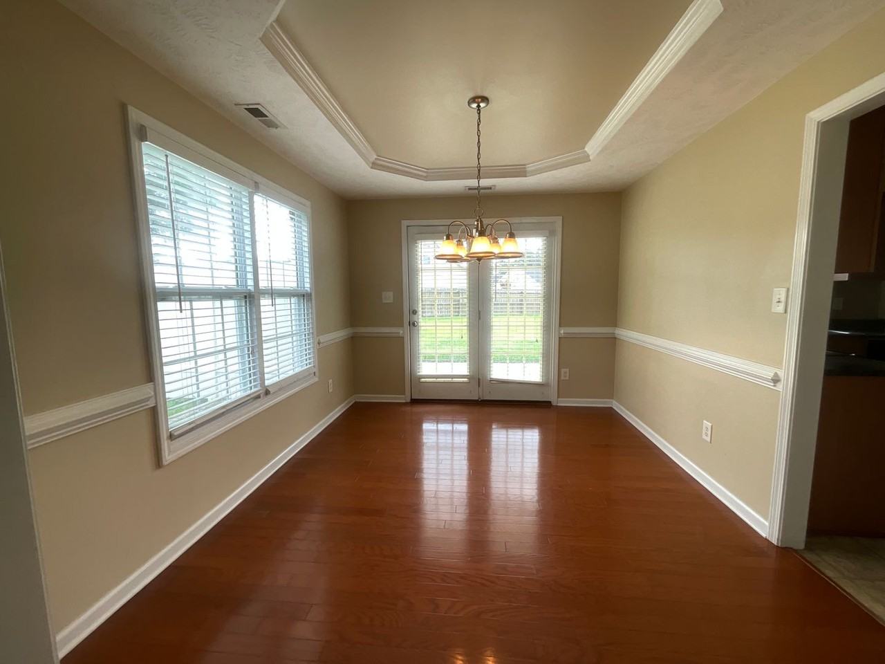 223 Lochwood Drive - Photo 6 of 22