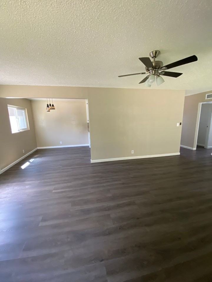 4558 Eileen Ln - Photo 7 of 38