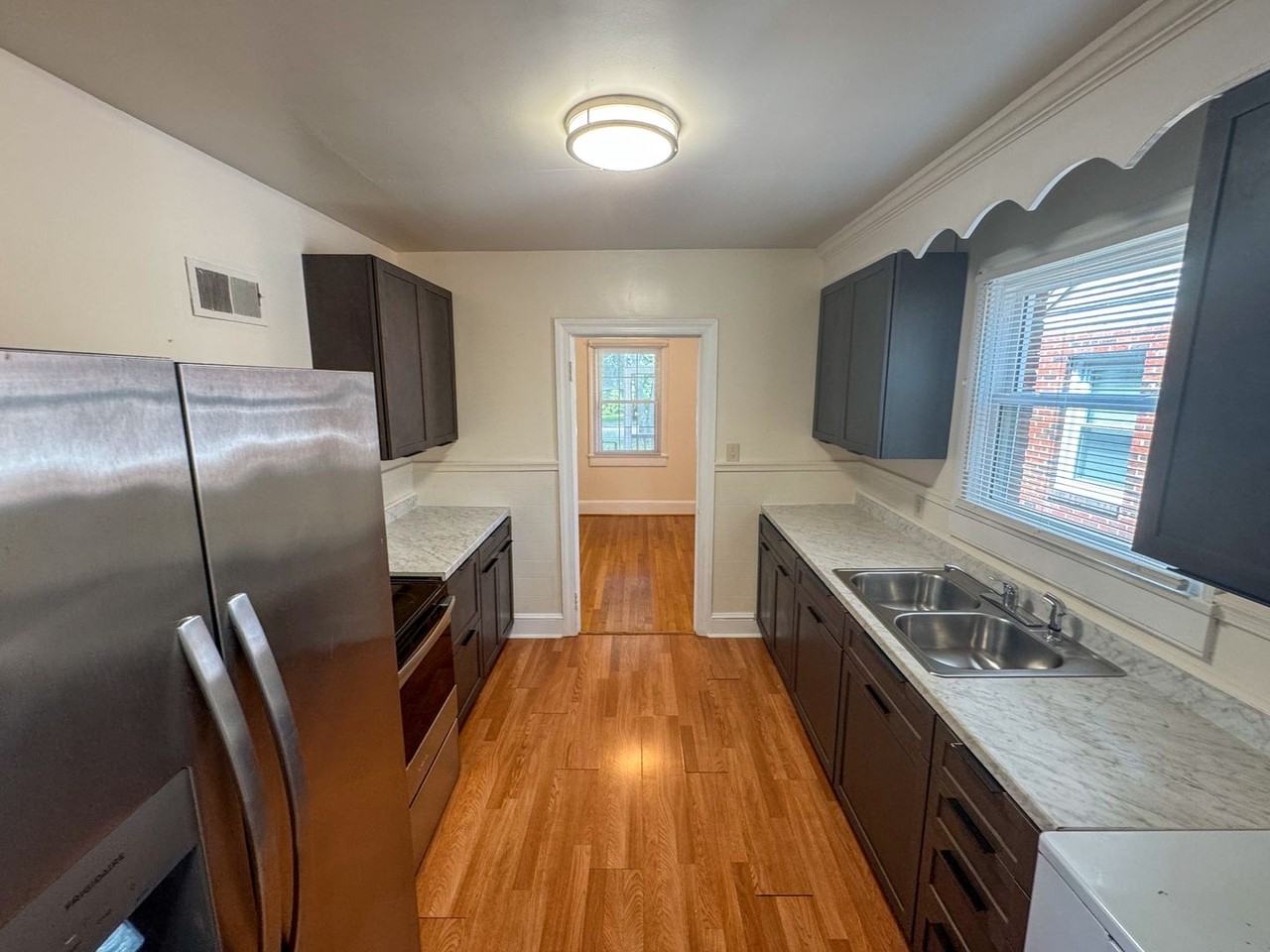 1653 Fairfax St - Photo 5 of 19