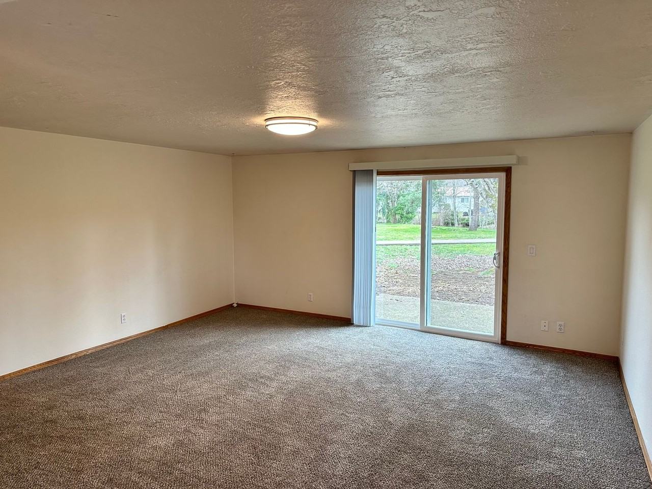 1110 Denise St Se - Photo 3 of 14