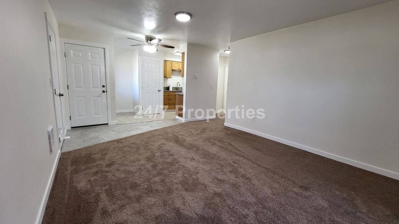 39470 Gary St #9 - Photo 4 of 12