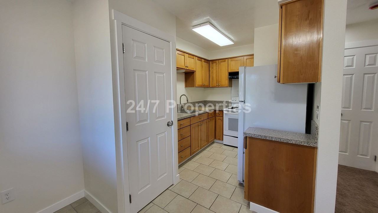 39470 Gary St #9 - Photo 5 of 12