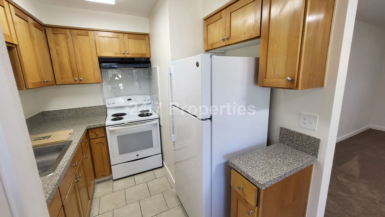 39470 Gary St #9 - Photo 6 of 12