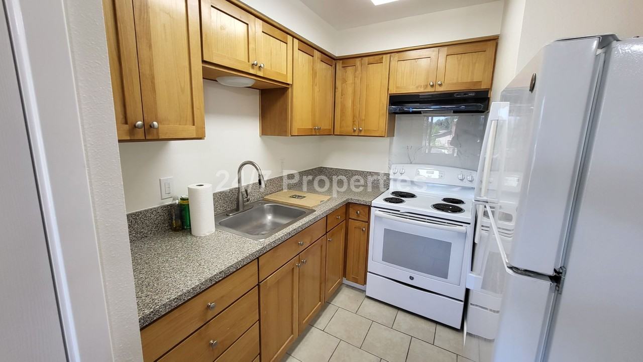 39470 Gary St #9 - Photo 7 of 12