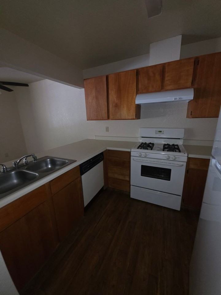 24790 Foresthill Rd - Photo 6 of 18