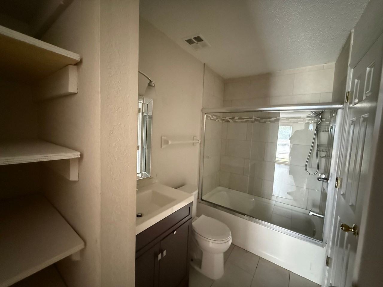 673 Haven Pl - Photo 7 of 9