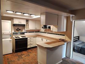1415 Hazeldine Ave Se #D - Photo 1 of 1