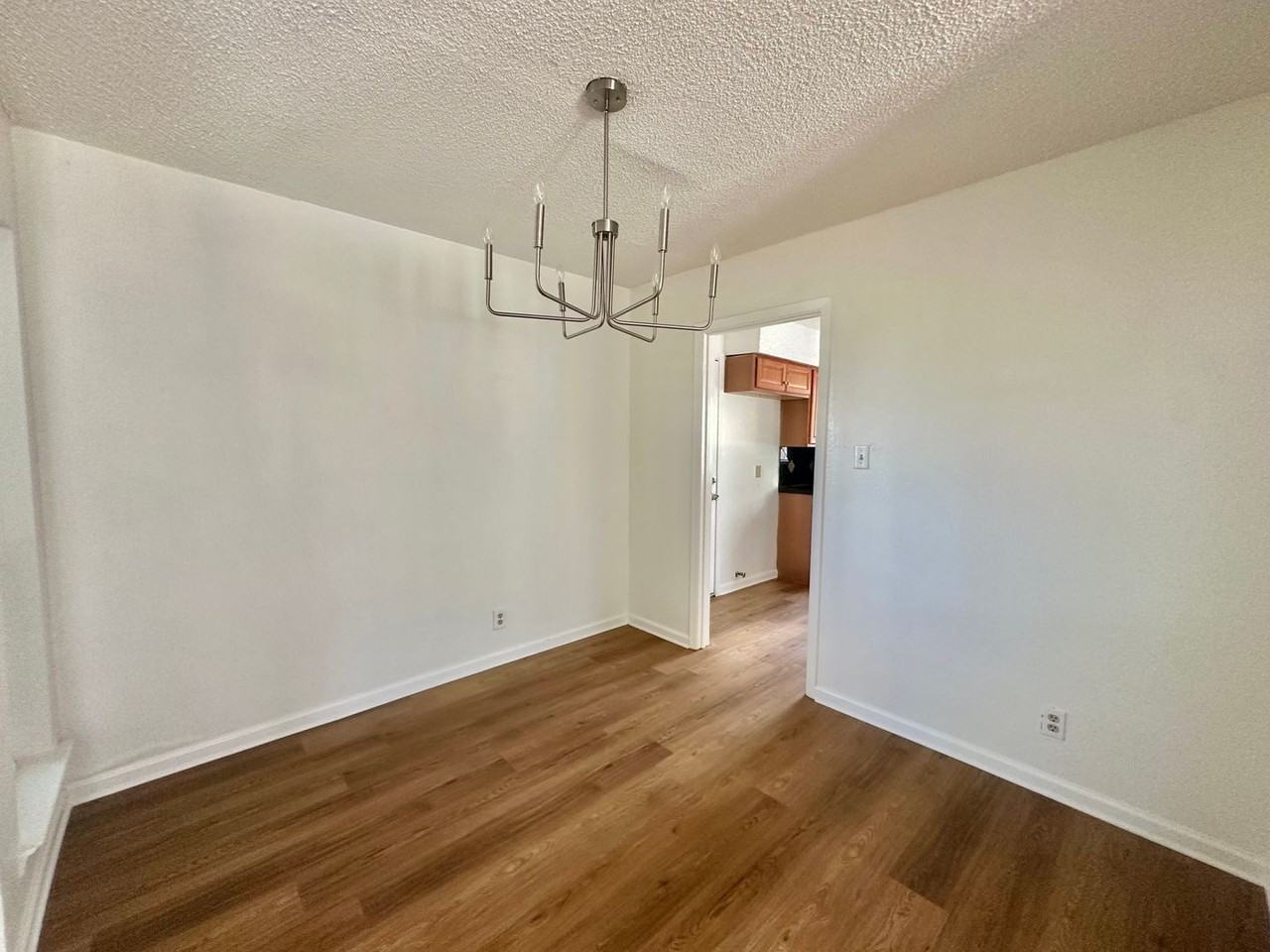 1907 Ridgetop Dr - Photo 2 of 19