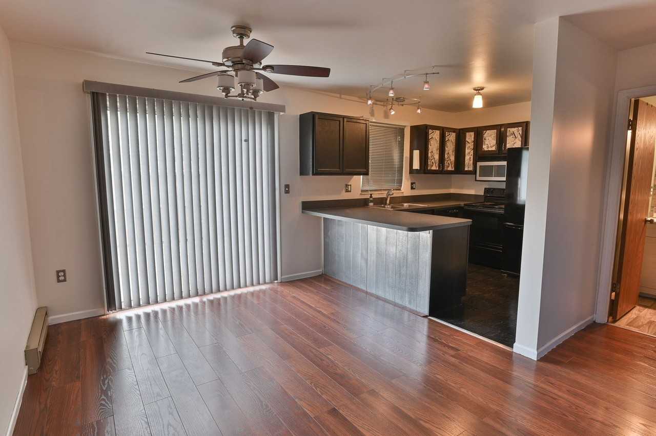 270 Broad St - Photo 4 of 38