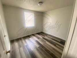 featured image of 3620 Village Trl