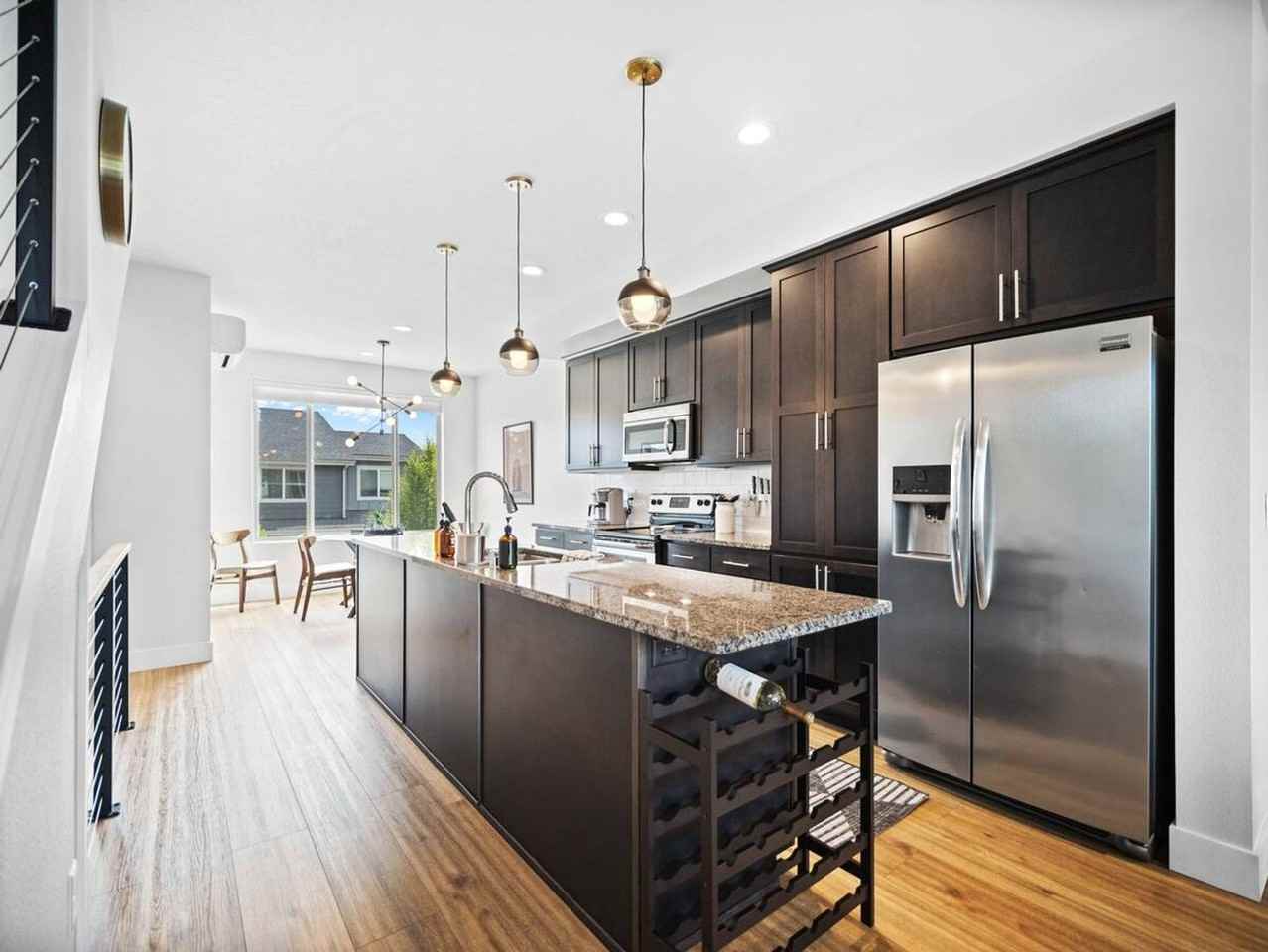 2325 W Bridge Ave - Photo 2 of 30