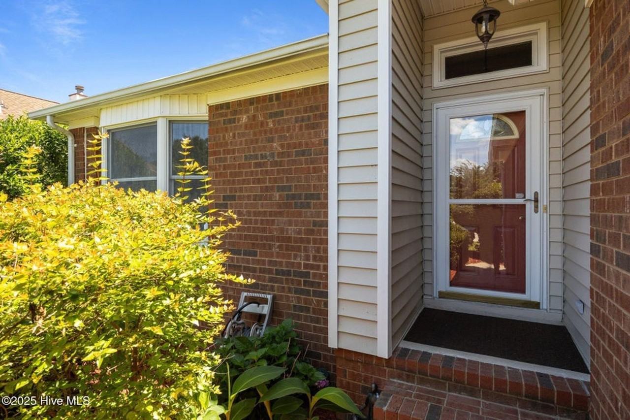 125 Canebrake Dr - Photo 2 of 20