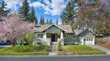 featured image of 902 E 6th St