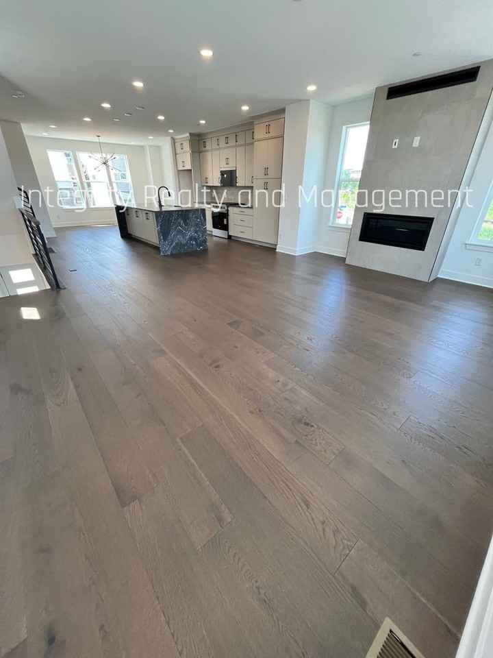 10976 E Geddes Pl - Photo 7 of 39