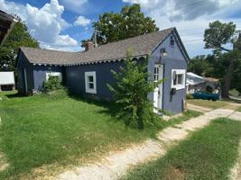 featured image of 306 S 3rd St