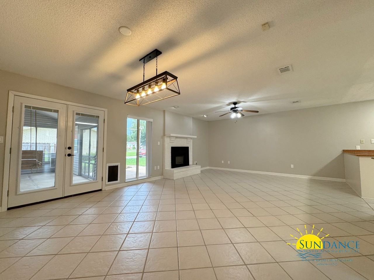 1501 Royal Palm Dr - Photo 3 of 31