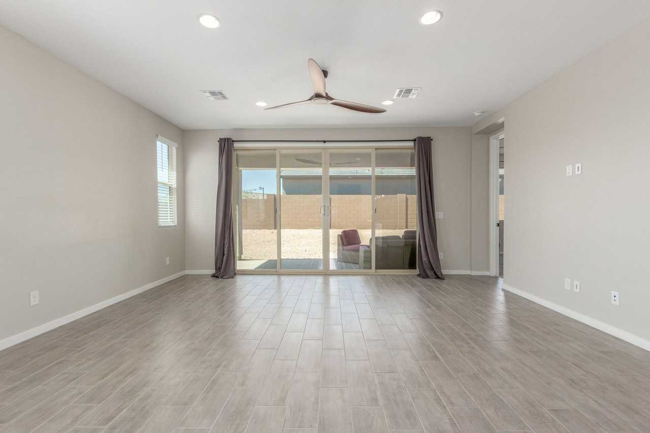 18434 E Camila Dr - Photo 6 of 33