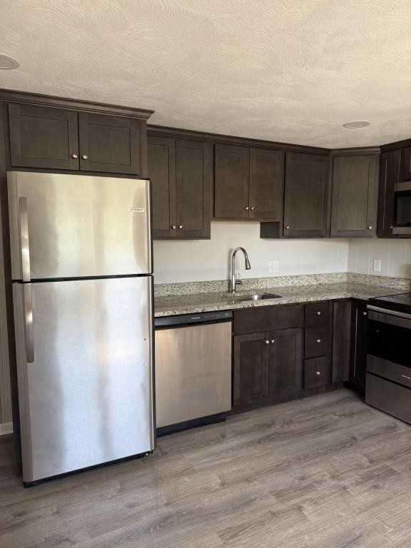 397 Snell St - Photo 2 of 10