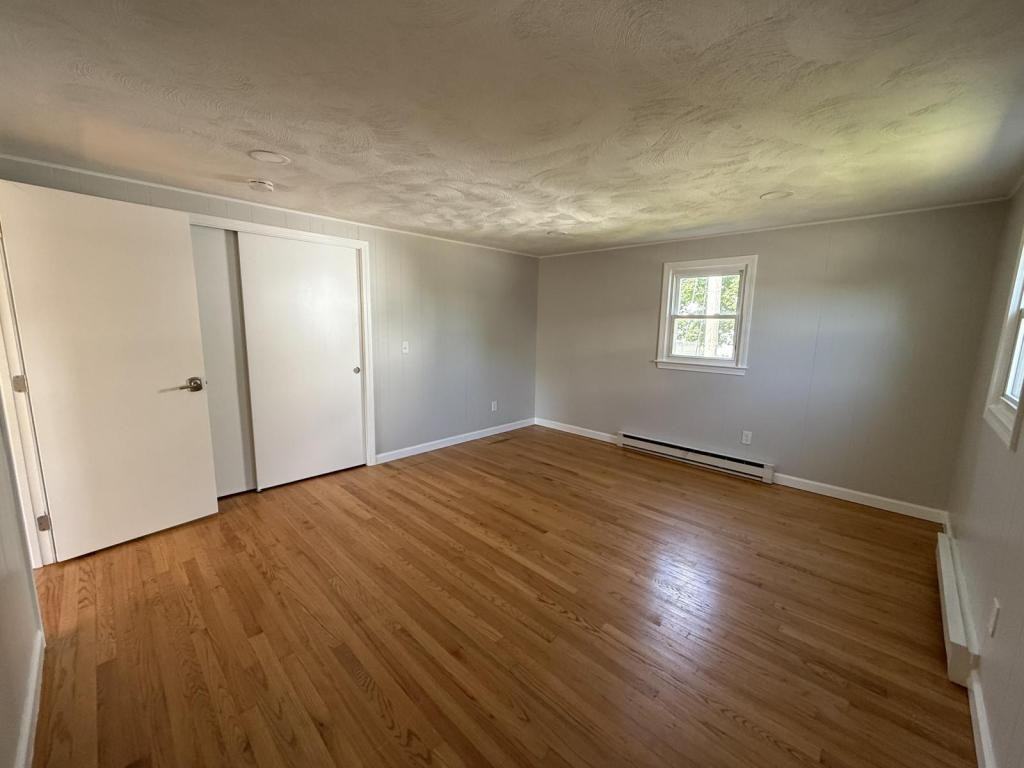 397 Snell St - Photo 5 of 10