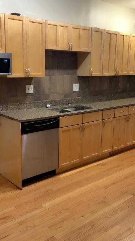 7743 S Kingston Ave - Photo 2 of 22