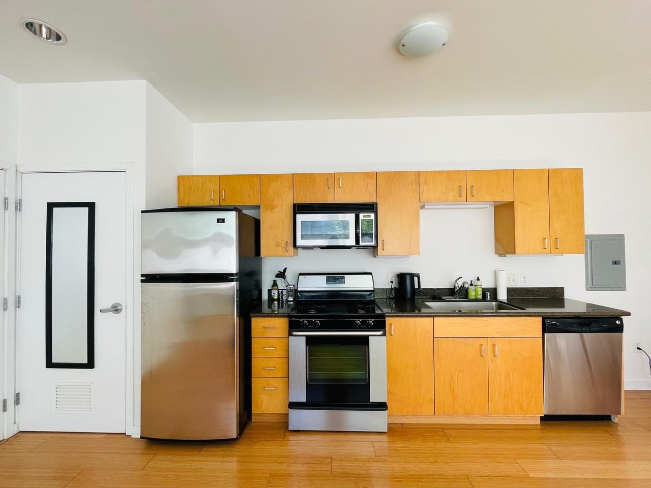 1007 41st Street #414 - Photo 7 of 14