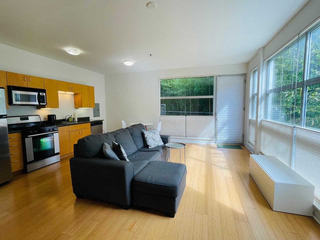 1007 41st Street #414 - Photo 5 of 14