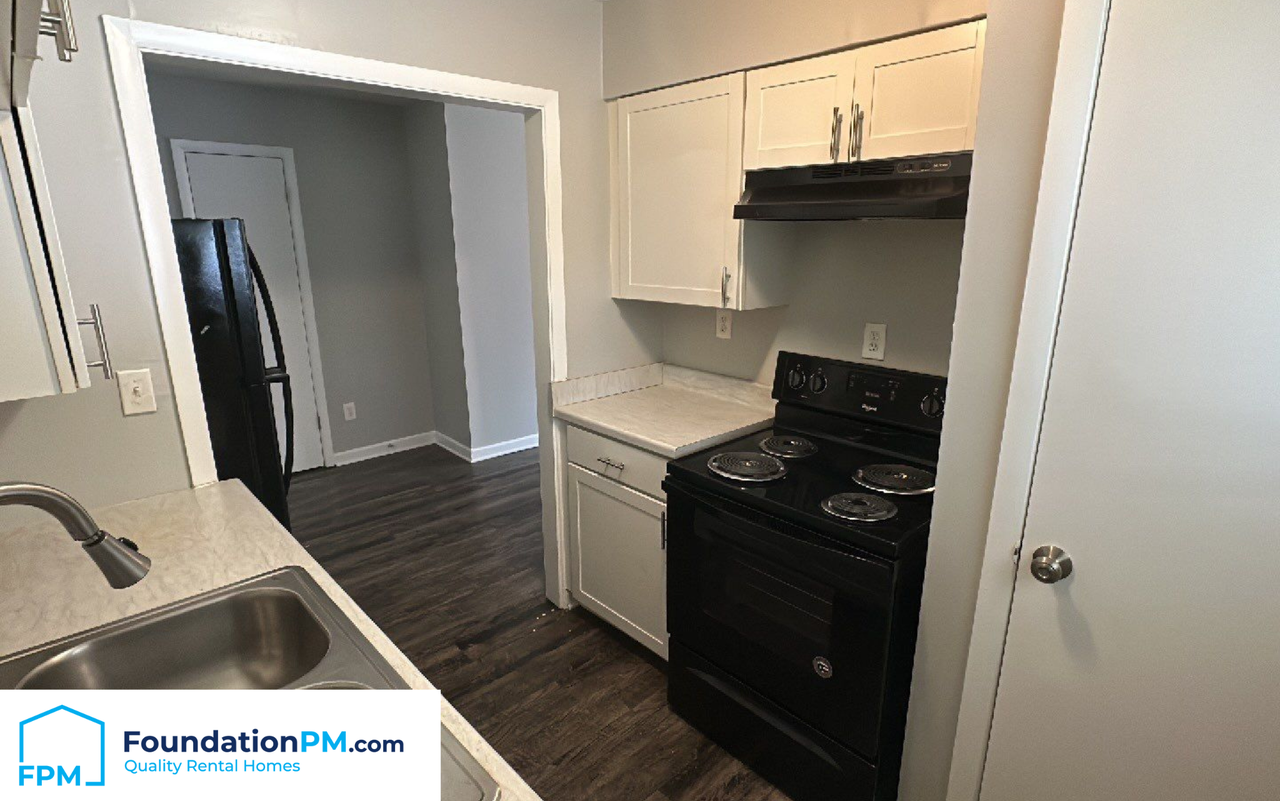 1587 Cherry Rd #4 - Photo 4 of 19