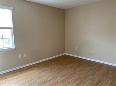 719 S Berthe Ave #8 - Photo 4 of 10