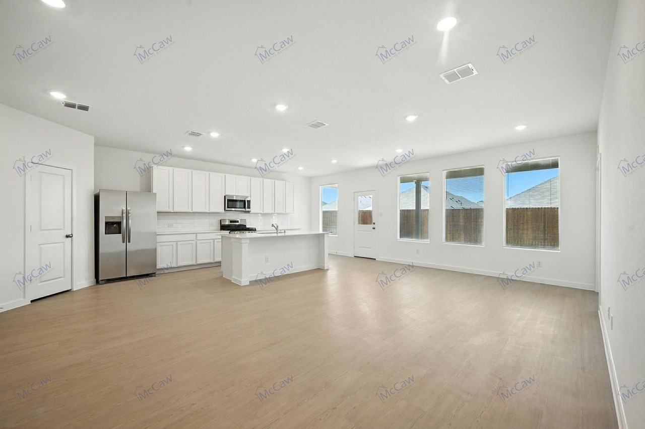 1813 Bog Spruce Ln - Photo 3 of 21