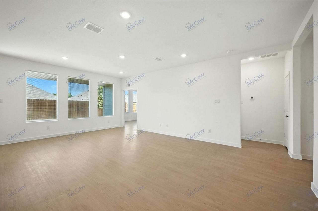 1813 Bog Spruce Ln - Photo 4 of 21