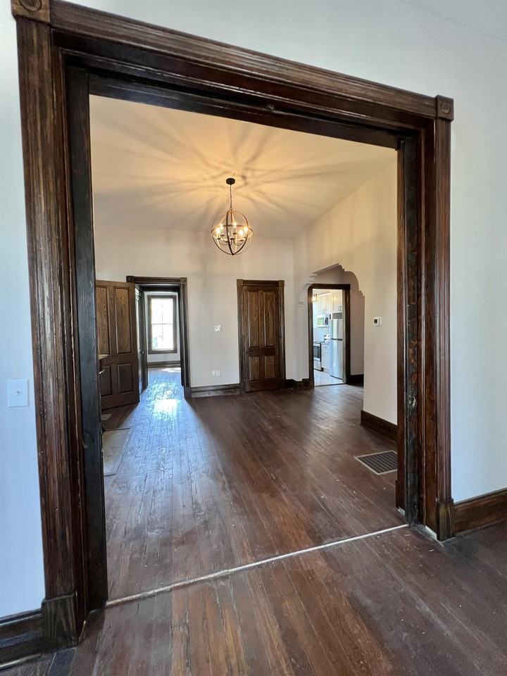 2313 Whitaker St #A - Photo 4 of 15