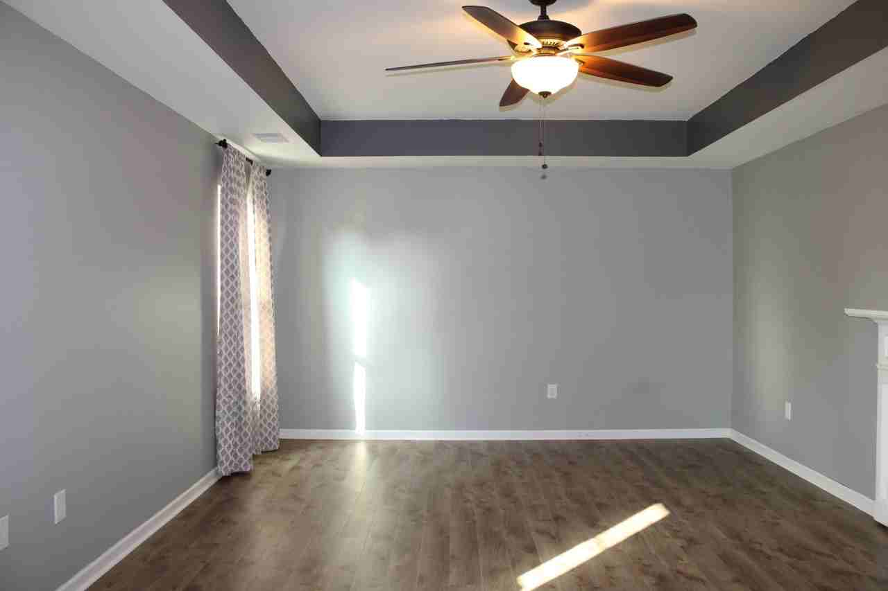 138 Lyonshall St - Photo 2 of 34