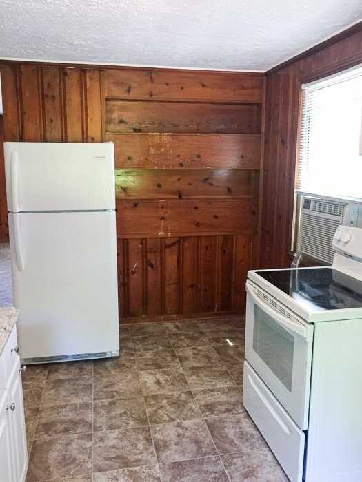 410A Ewing Dr - Photo 3 of 11