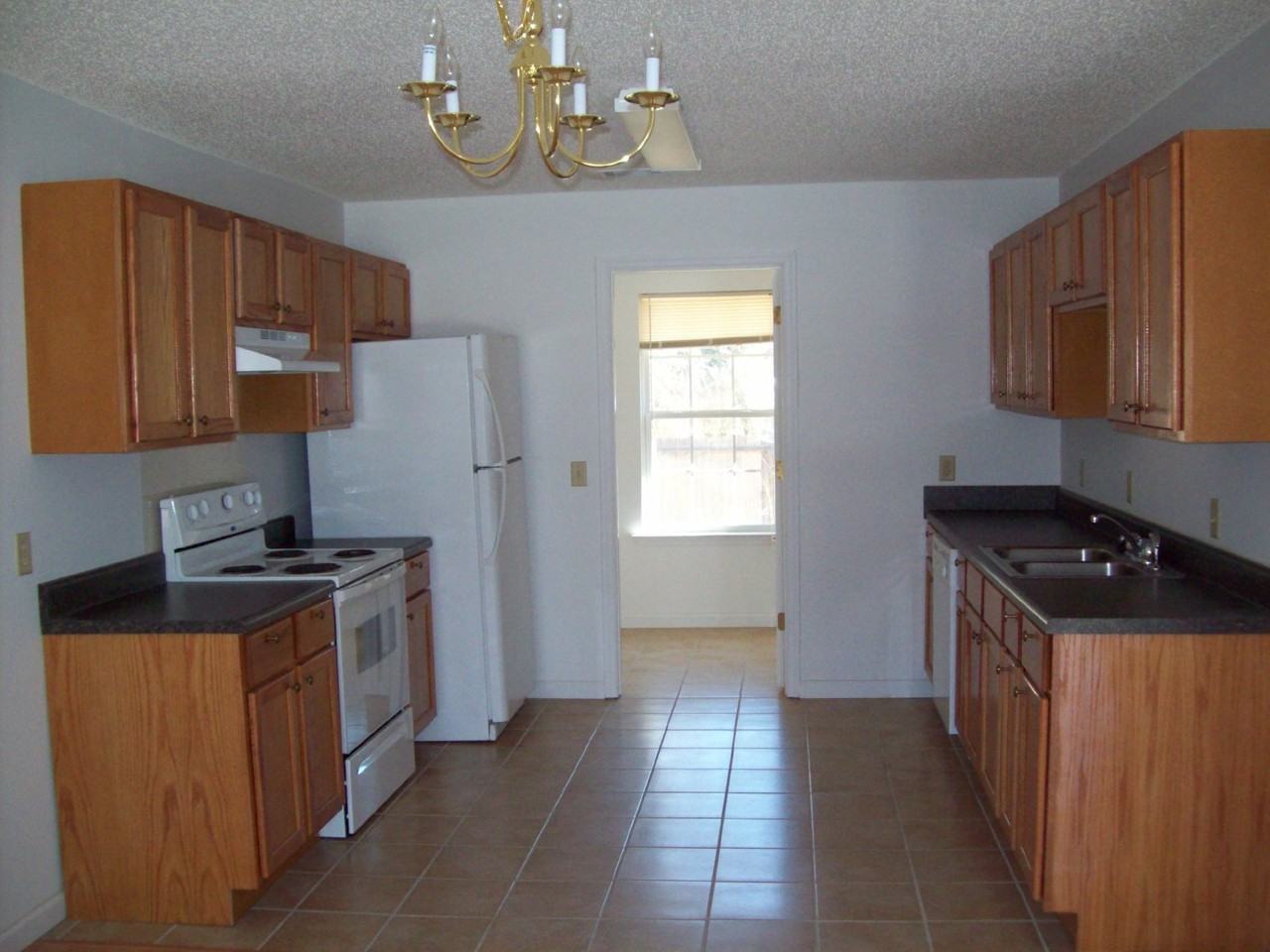 984 Live Oak Dr Unit A - Photo 5 of 21