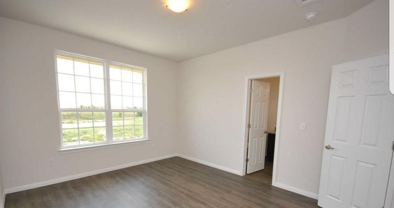 Muirfield Townhomes - Photo 5 of 50