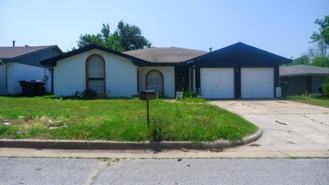 8112 Westwood Cir - Photo 1 of 1