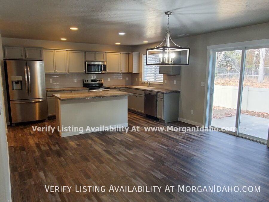 10082 W Campville St - Photo 3 of 9