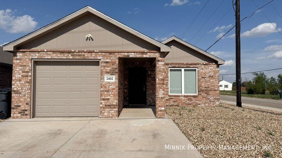 2402 N Avenue P - Photo 3 of 26