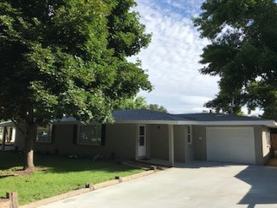 712 E Lewis St - Photo 1 of 1