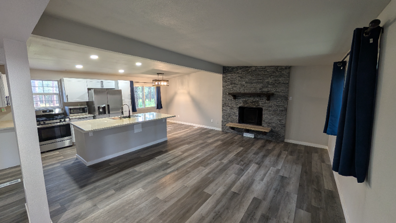 6530 Burrows Rd - Photo 3 of 24