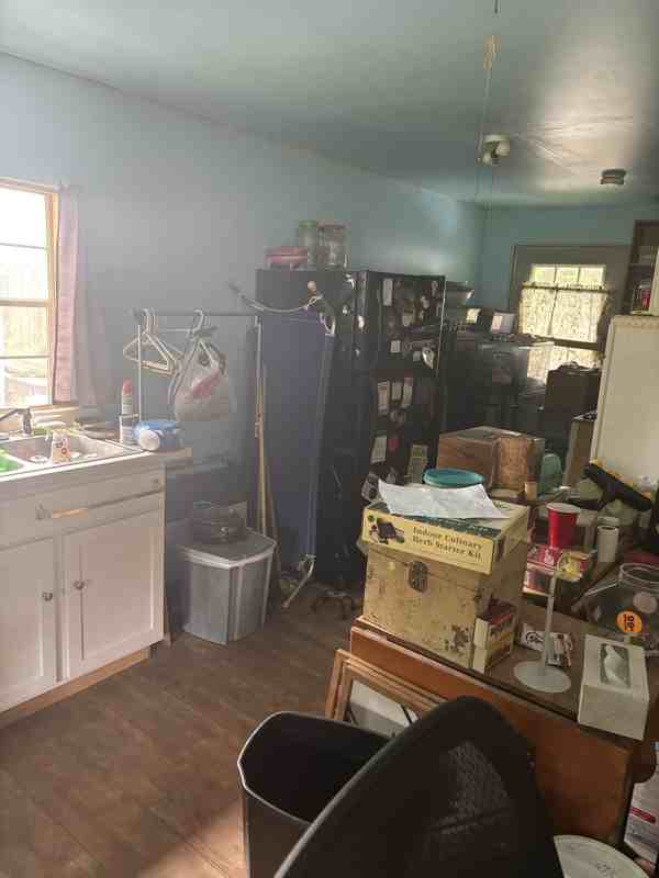 11711 Bluebird Dr - Photo 3 of 6