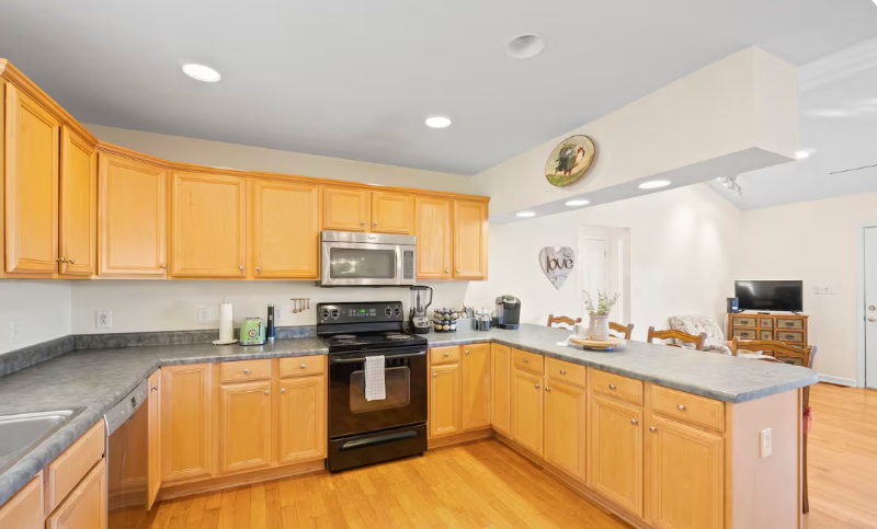 958 Hopewell Rd - Photo 3 of 20